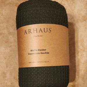 ARHAUS WAFFLE BLANKET